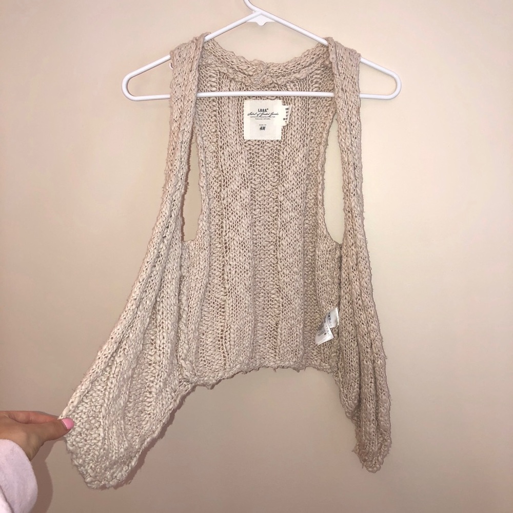 H&M L.O.G.G cream knit waterfall vest